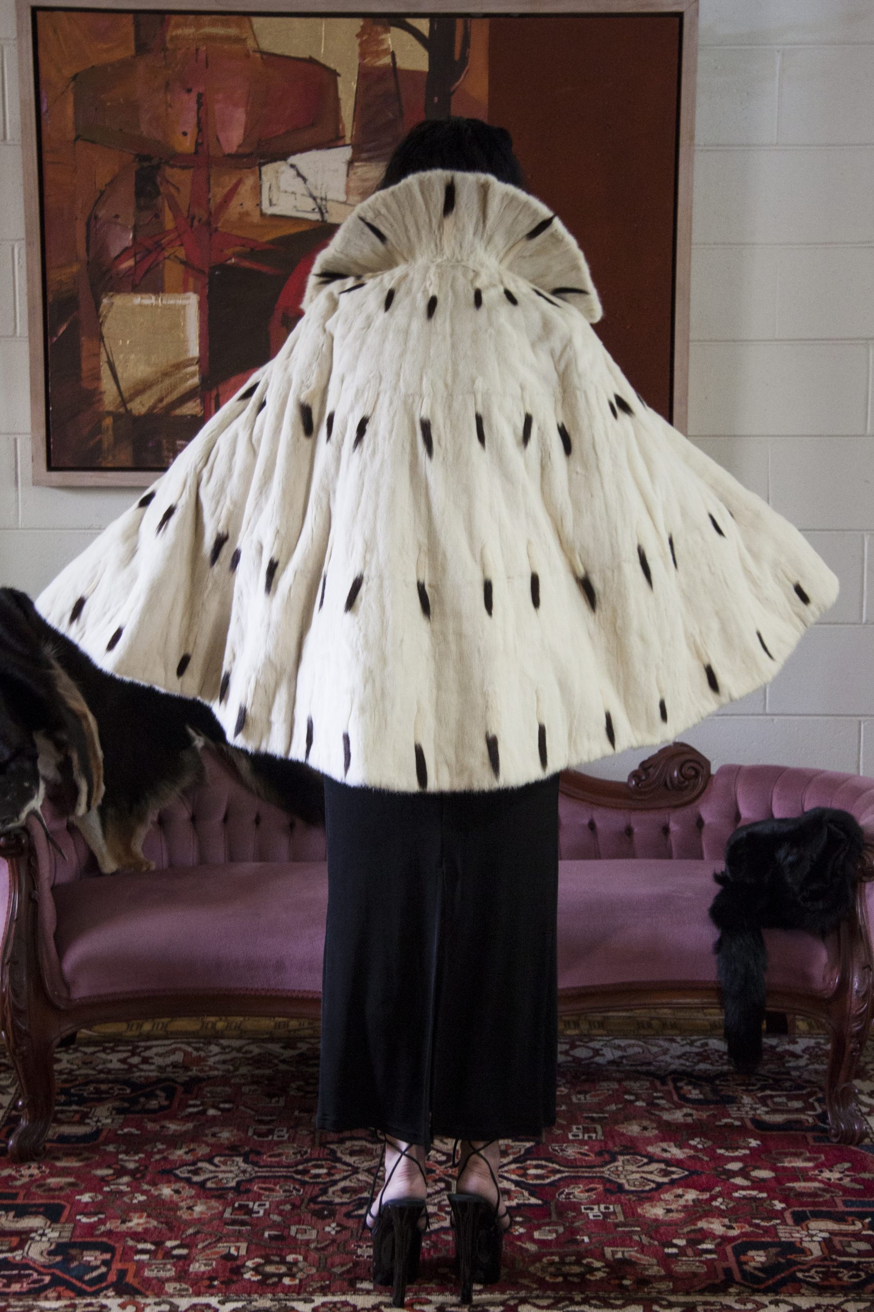 ROYAL CORONATION CAPE - Image 9